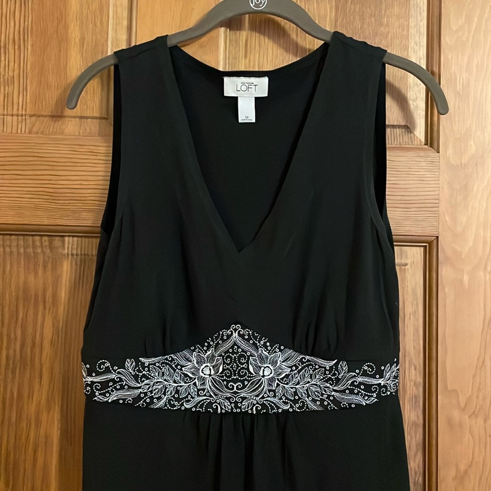 LOFT - Black & white with intricate empire waist stitching